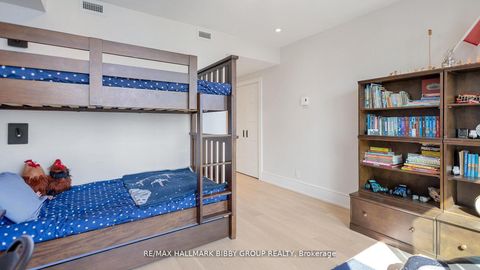 Photo 25 at 613 - 99 Harbour Square, Waterfront Communities C1, Toronto