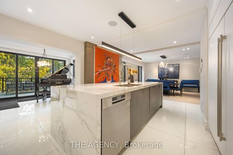 Photo 11 at 6 Hillholm Road, Forest Hill South, Toronto