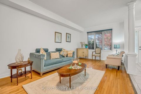 Photo 6 at 18 Daiseyfield Crescent, Vellore Village, Vaughan