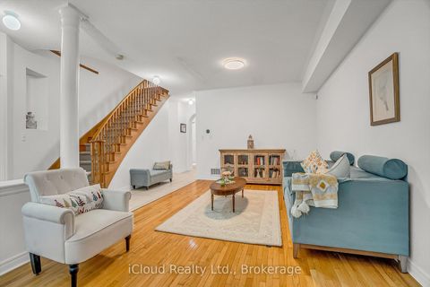 Photo 8 at 18 Daiseyfield Crescent, Vellore Village, Vaughan