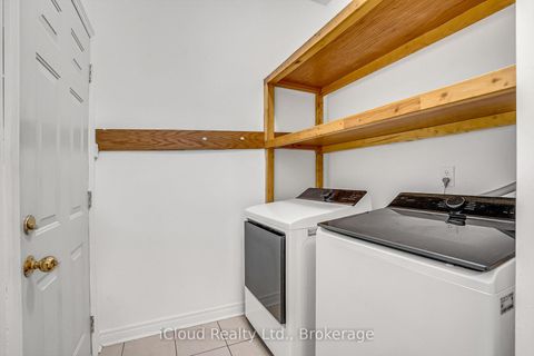 Photo 19 at 18 Daiseyfield Crescent, Vellore Village, Vaughan