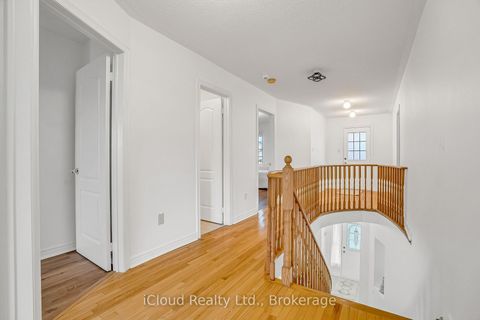 Photo 20 at 18 Daiseyfield Crescent, Vellore Village, Vaughan