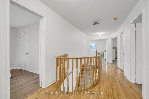 Photo 21 at 18 Daiseyfield Crescent, Vellore Village, Vaughan