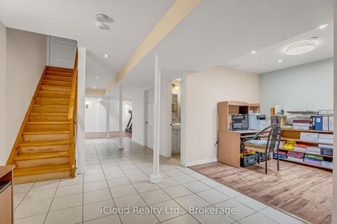 Photo 37 at 18 Daiseyfield Crescent, Vellore Village, Vaughan