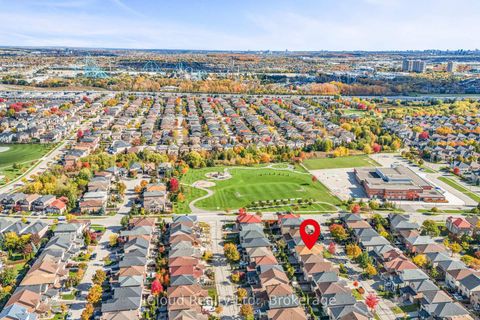 Photo 44 at 18 Daiseyfield Crescent, Vellore Village, Vaughan