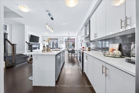 Photo 12 at 25 Nardini Lane, South Richvale, Richmond Hill