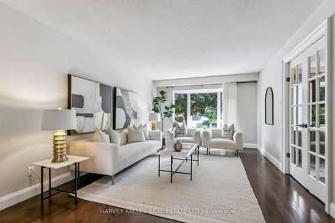 Photo 3 at 92 Golf Links Drive, Aurora Highlands, Aurora