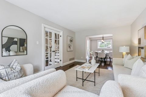 Photo 6 at 92 Golf Links Drive, Aurora Highlands, Aurora