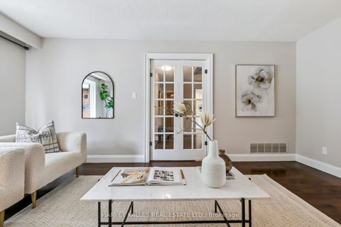 Photo 8 at 92 Golf Links Drive, Aurora Highlands, Aurora