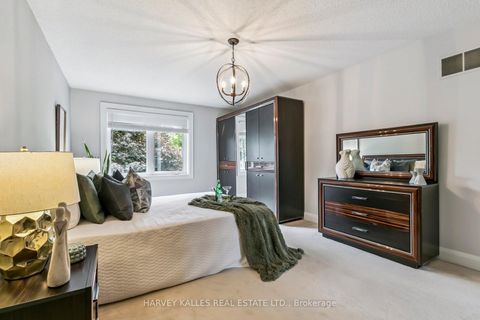 Photo 33 at 92 Golf Links Drive, Aurora Highlands, Aurora