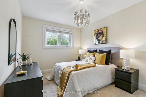 Photo 38 at 92 Golf Links Drive, Aurora Highlands, Aurora