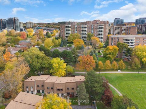 Photo 32 at 61 - 189 Springhead Gardens, North Richvale, Richmond Hill