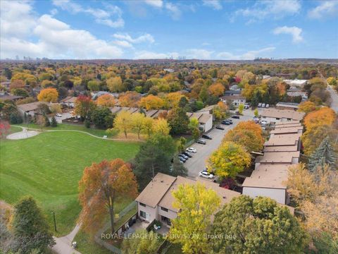 Photo 35 at 61 - 189 Springhead Gardens, North Richvale, Richmond Hill