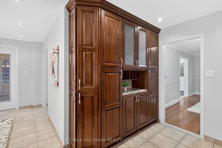 Photo 21 at 101 Embassy Drive, East Woodbridge, Vaughan