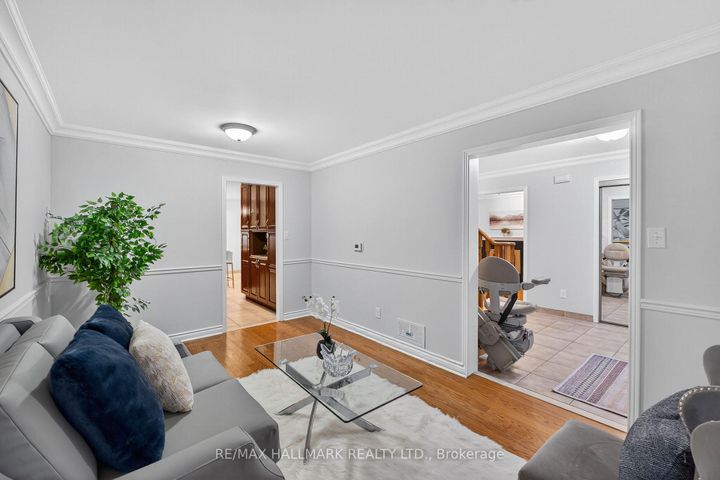 Photo 28 at 101 Embassy Drive, East Woodbridge, Vaughan