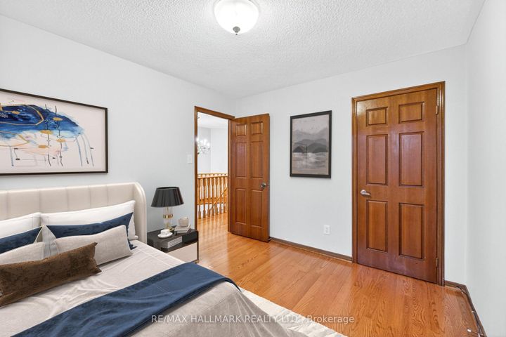 Photo 38 at 101 Embassy Drive, East Woodbridge, Vaughan