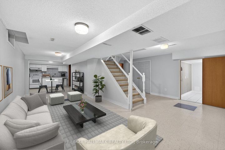 Photo 42 at 101 Embassy Drive, East Woodbridge, Vaughan