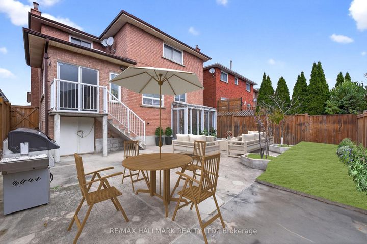 Photo 46 at 101 Embassy Drive, East Woodbridge, Vaughan