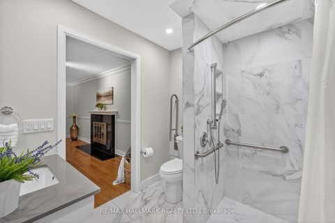 Photo 10 at 101 Embassy Drive, East Woodbridge, Vaughan