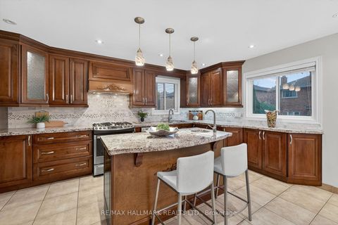 Photo 16 at 101 Embassy Drive, East Woodbridge, Vaughan