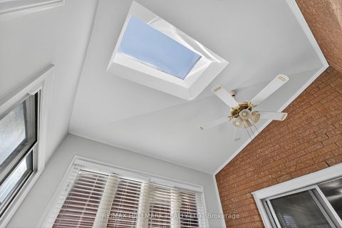 Photo 25 at 101 Embassy Drive, East Woodbridge, Vaughan