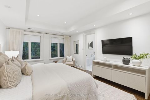 Photo 15 at 80 Macpherson Avenue, Annex, Toronto