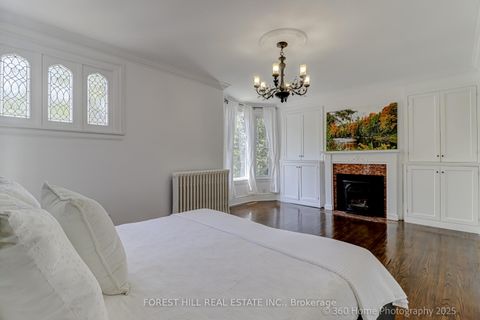 Photo 16 at 379 Huron Street, University, Toronto