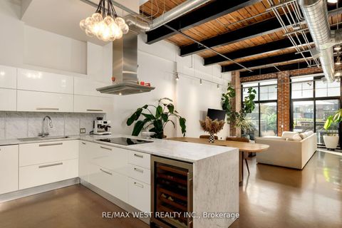 Photo 2 at 115 - 43 Hanna Avenue, Niagara, Toronto