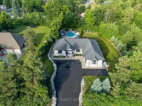 Photo 2 at 2065 Forest Valley Drive, Rural Innisfil, Innisfil