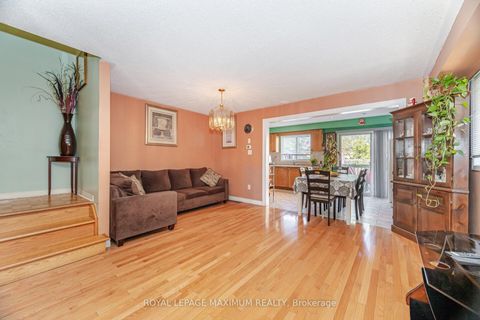 Photo 9 at 85 Ronan Crescent, Sonoma Heights, Vaughan