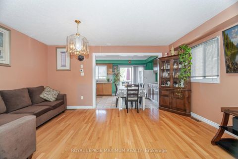 Photo 12 at 85 Ronan Crescent, Sonoma Heights, Vaughan
