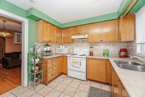 Photo 18 at 85 Ronan Crescent, Sonoma Heights, Vaughan