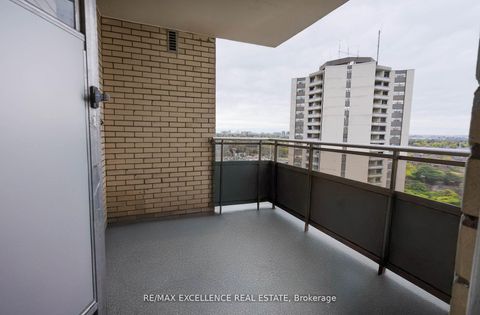 Photo 11 at 2116 - 370 Dixon Road, The Westway, Toronto