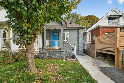 Photo 2 at 41 McDonald Avenue, Oakridge, Toronto