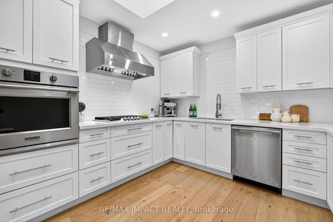 Photo 12 at 41 McDonald Avenue, Oakridge, Toronto