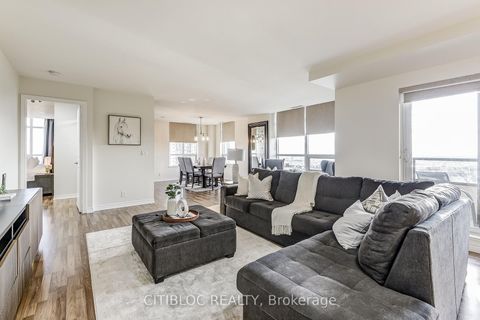 Photo 10 at 1614 - 9225 Jane Street, Maple, Vaughan