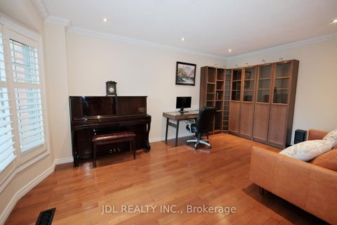 Photo 3 at 53 Fern Valley Crescent, Oak Ridges, Richmond Hill