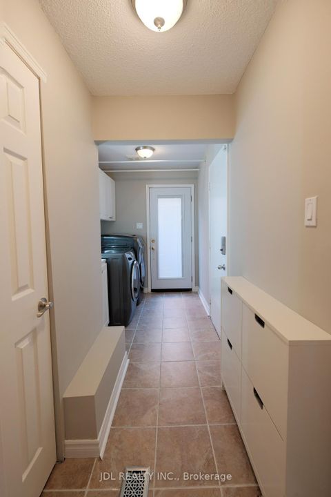 Photo 9 at 53 Fern Valley Crescent, Oak Ridges, Richmond Hill