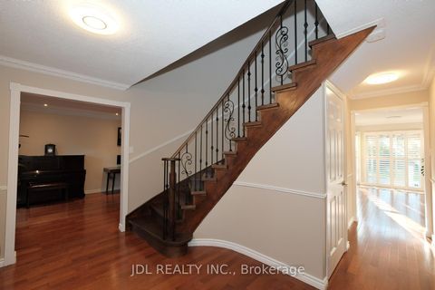 Photo 10 at 53 Fern Valley Crescent, Oak Ridges, Richmond Hill