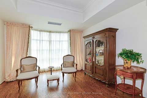 Photo 4 at 905 - 33 Delisle Avenue, St. Clair, Toronto