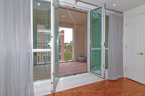 Photo 8 at 905 - 33 Delisle Avenue, St. Clair, Toronto