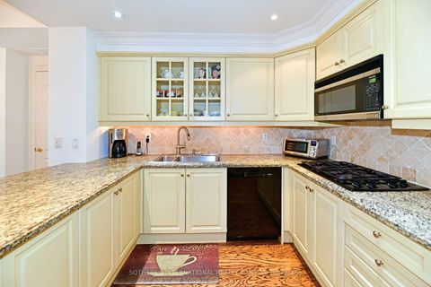 Photo 11 at 905 - 33 Delisle Avenue, St. Clair, Toronto