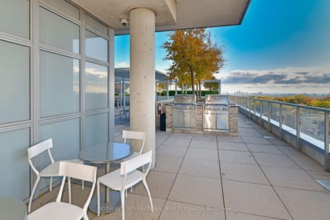 Photo 33 at 326 - 501 St Clair Avenue W, Casa Loma, Toronto