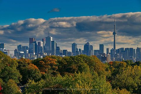 Photo 37 at 326 - 501 St Clair Avenue W, Casa Loma, Toronto