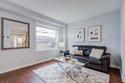 Photo 7 at 178 Hawker Road, Maple, Vaughan