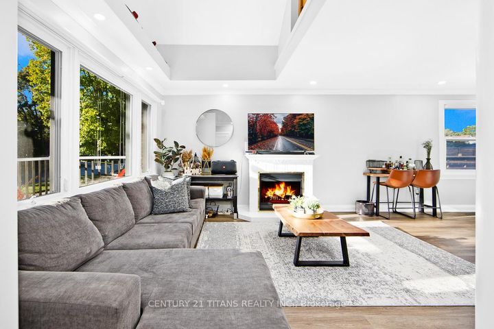 Photo 3 at 857 Masson Street, Centennial, Oshawa