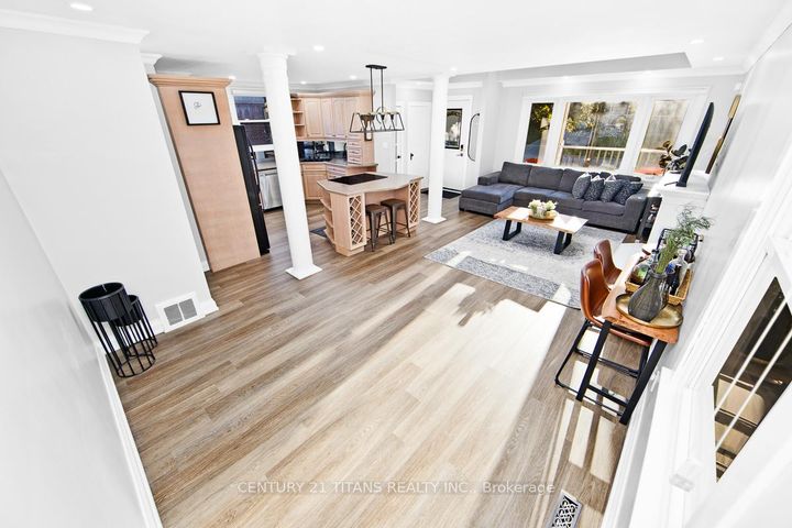 Photo 5 at 857 Masson Street, Centennial, Oshawa