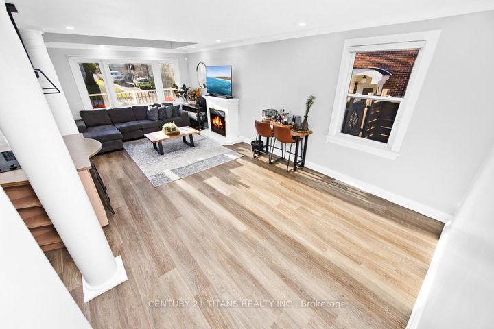 Photo 6 at 857 Masson Street, Centennial, Oshawa