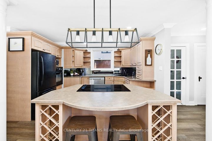 Photo 8 at 857 Masson Street, Centennial, Oshawa