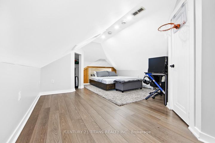 Photo 12 at 857 Masson Street, Centennial, Oshawa